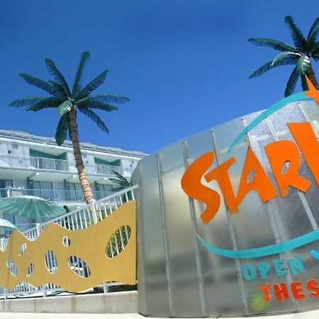 The Starlux Otel Wildwood Dış mekan fotoğraf