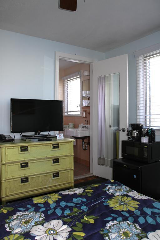The Starlux Otel Wildwood Dış mekan fotoğraf